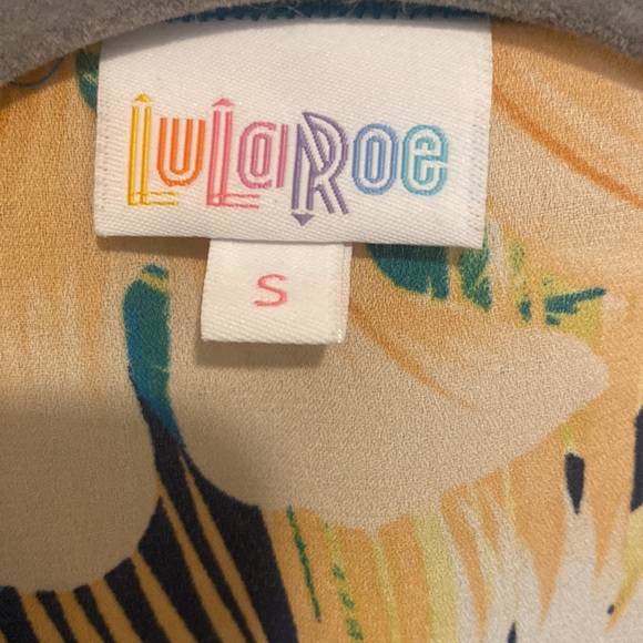 LulaRoe Hawaiian Shirley - Picture 3 of 3